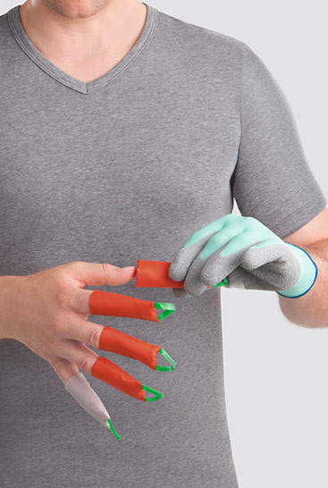 2nd product image Arion Dactyna Man trying out the Arion Dactyna donning aid
