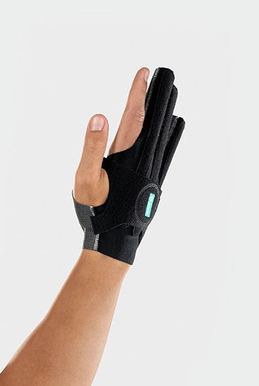JuzoPro Digitus Xtec 2nd product image Cutouts for the thumb and index finger (3-Finger Digitus