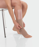 Juzo ScarPad, in combination with compression on the lower leg Juzo ScarPad, in combination with compression on the lower leg